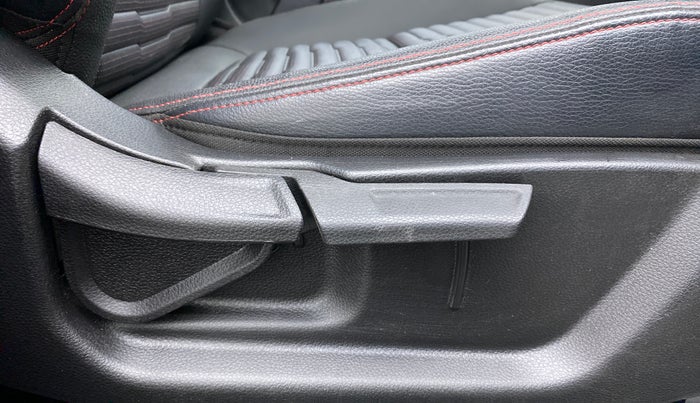 2021 KIA SONET GTX PLUS 1.5D  AT, Diesel, Automatic, 7,609 km, Driver Side Adjustment Panel