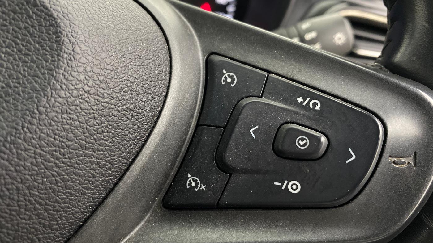 2021 Tata ALTROZ XZ PLUS PETROL DARK EDITION, Petrol, Manual, 26,075 km, Adaptive Cruise Control
