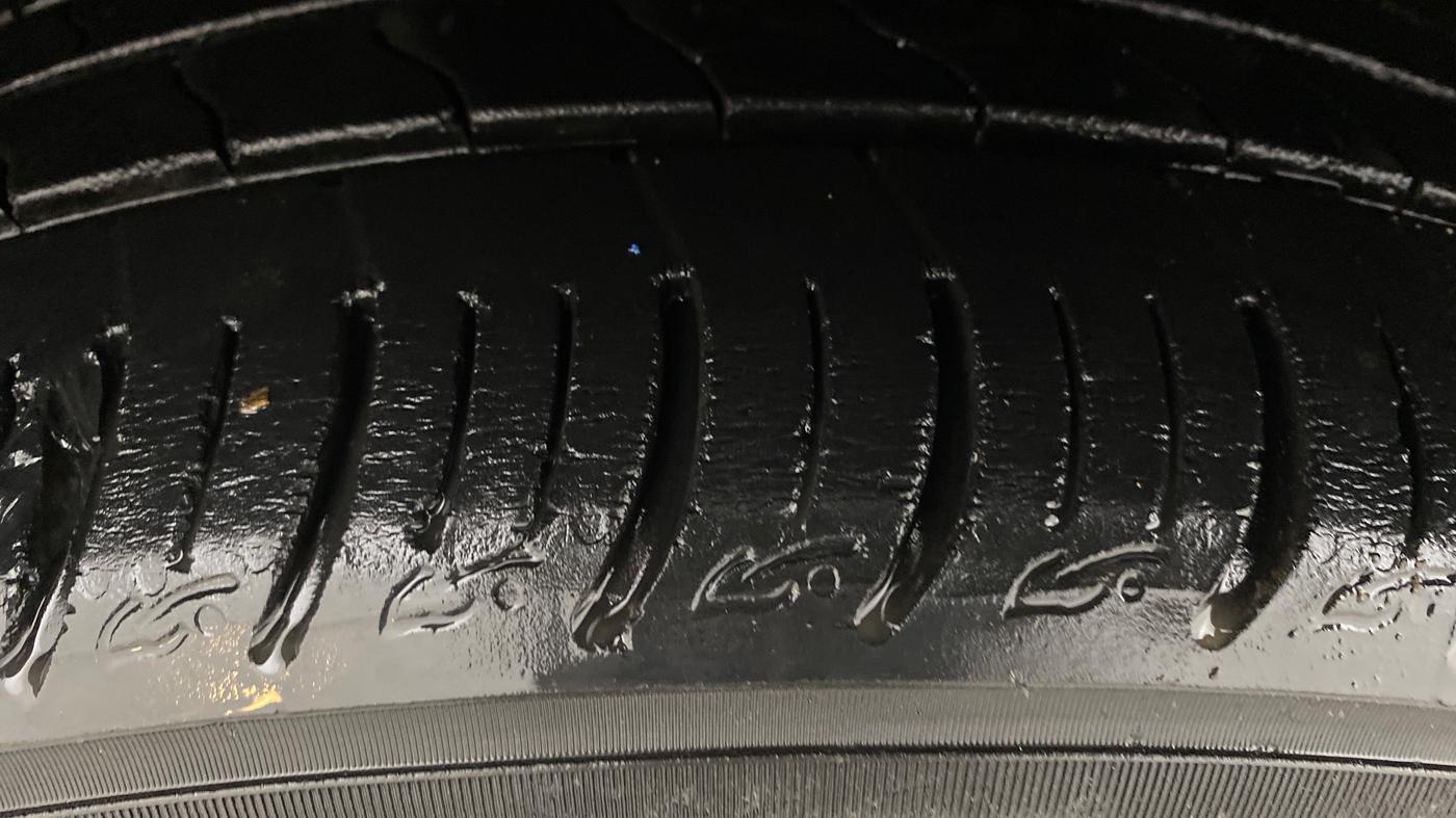 2021 Tata ALTROZ XZ PLUS PETROL DARK EDITION, Petrol, Manual, 26,075 km, Left Front Tyre Tread