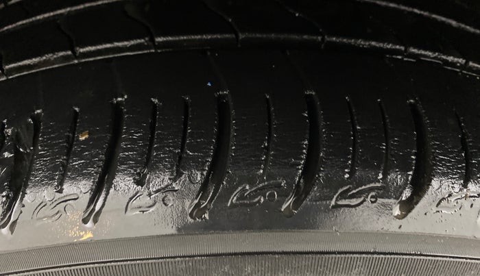 2021 Tata ALTROZ XZ PLUS PETROL DARK EDITION, Petrol, Manual, 26,112 km, Left Front Tyre Tread