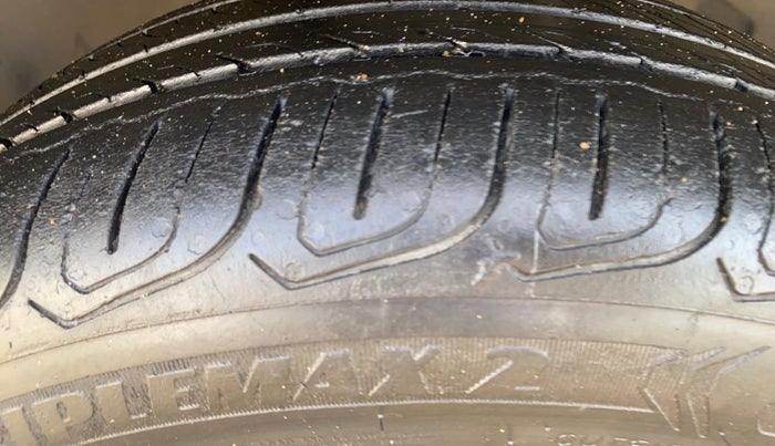 2022 Tata ALTROZ XZ PLUS PETROL, Petrol, Manual, 19,550 km, Left Front Tyre Tread