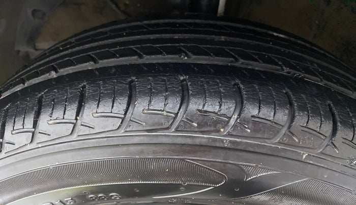 2016 Maruti Baleno DELTA 1.2 K12, Petrol, Manual, 91,065 km, Left Front Tyre Tread