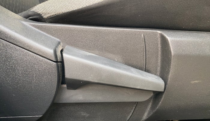 2022 Nissan MAGNITE XV TURBO CVT, Petrol, Automatic, 18,531 km, Driver Side Adjustment Panel