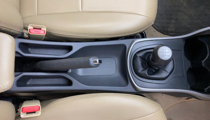 2019 Honda City 1.5L I-VTEC V MT, Petrol, Manual, 75,915 km, Gear Lever