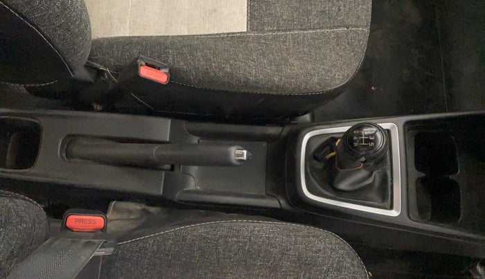 2018 Maruti Swift VXI, Petrol, Manual, 48,335 km, Gear Lever