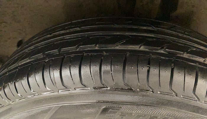 2018 Maruti Swift VXI, Petrol, Manual, 48,335 km, Left Rear Tyre Tread