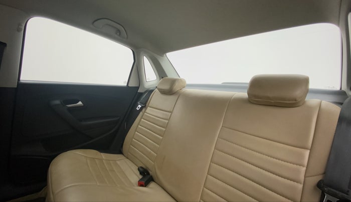 2019 Volkswagen Ameo COMFORTLINE 1.0L, CNG, Manual, 33,369 km, Right Side Rear Door Cabin