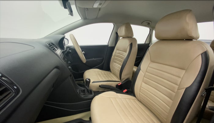 2019 Volkswagen Ameo COMFORTLINE 1.0L, CNG, Manual, 33,369 km, Right Side Front Door Cabin