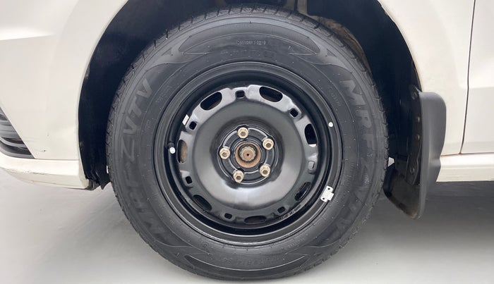 2019 Volkswagen Ameo COMFORTLINE 1.0L, CNG, Manual, 33,369 km, Right Front Wheel