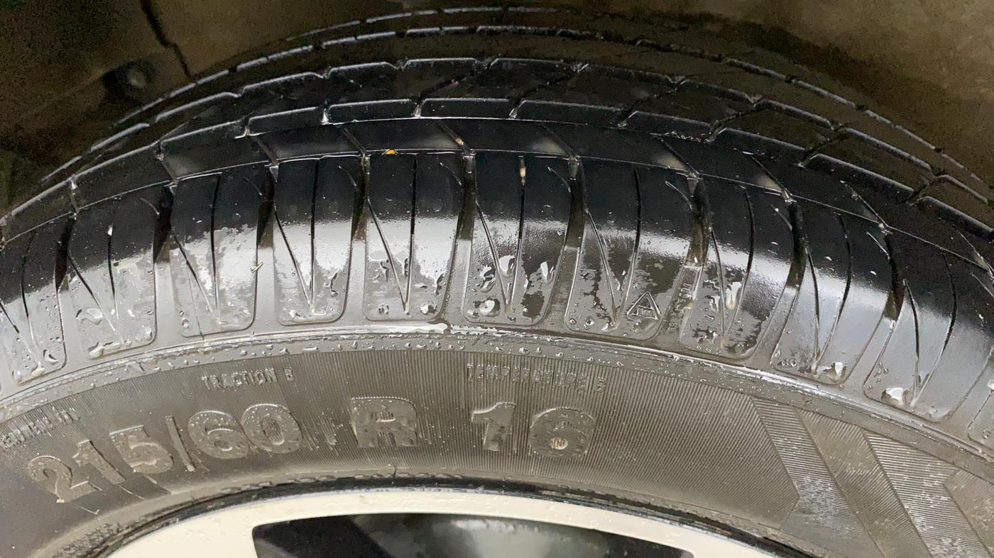 2019 Tata NEXON XZ PLUS PETROL, Petrol, Manual, 87,454 km, Right Rear Tyre Tread