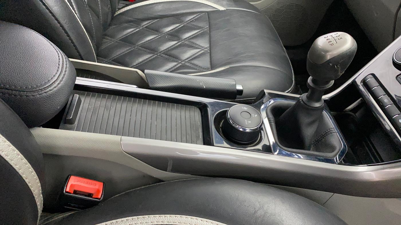 2019 Tata NEXON XZ PLUS PETROL, Petrol, Manual, 87,454 km, Gear Lever