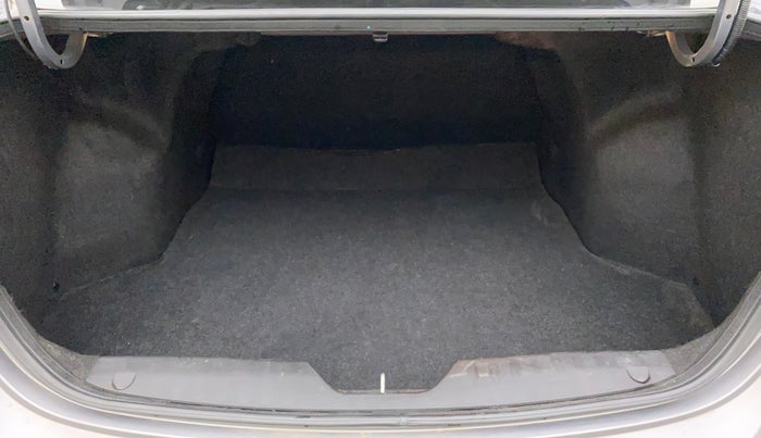 2015 Maruti Ciaz ZXI+, Petrol, Manual, 42,544 km, Boot Inside