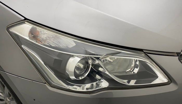 2015 Maruti Ciaz ZXI+, Petrol, Manual, 42,544 km, Right headlight - Minor scratches