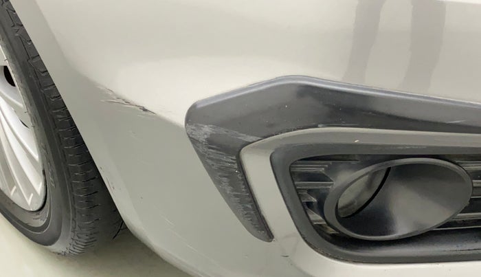 2015 Maruti Ciaz ZXI+, Petrol, Manual, 42,544 km, Front bumper - Minor scratches
