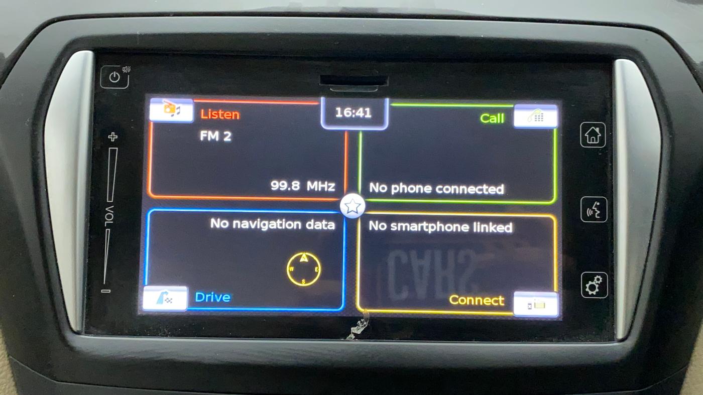 2015 Maruti Ciaz ZXI+, Petrol, Manual, 42,544 km, Infotainment System