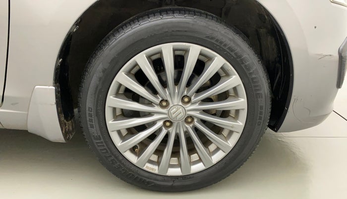 2015 Maruti Ciaz ZXI+, Petrol, Manual, 42,544 km, Right Front Wheel