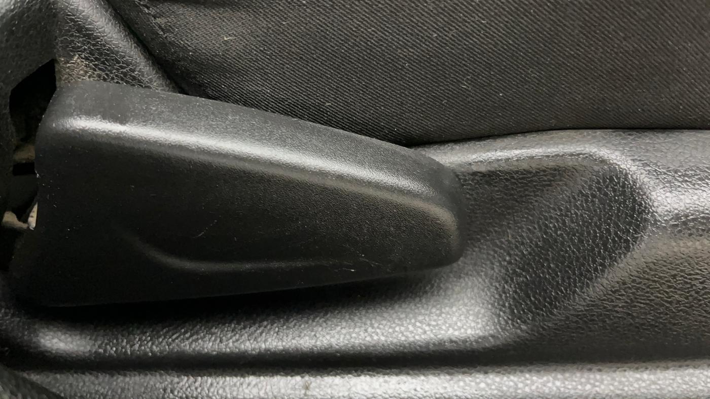 2018 Renault Kwid RXL 1.0, Petrol, Manual, 43,994 km, Driver Side Adjustment Panel