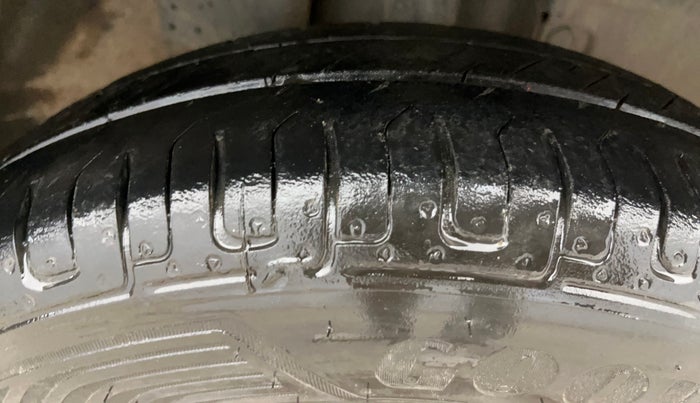 2018 Renault Kwid RXL 1.0, Petrol, Manual, 43,967 km, Right Front Tyre Tread