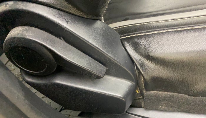 2021 Tata ALTROZ XT PETROL, Petrol, Manual, 26,531 km, Driver Side Adjustment Panel