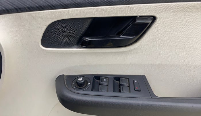 2021 Tata ALTROZ XT PETROL, Petrol, Manual, 26,531 km, Driver Side Door Panels Control