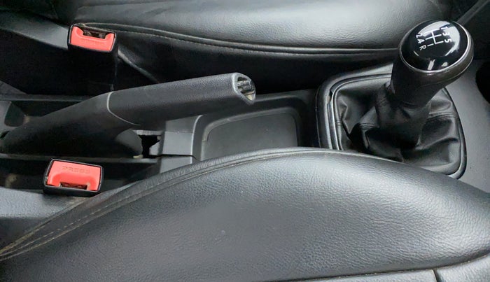 2019 Volkswagen Polo Trendline 1.0 L Petrol, Petrol, Manual, 58,779 km, Gear Lever
