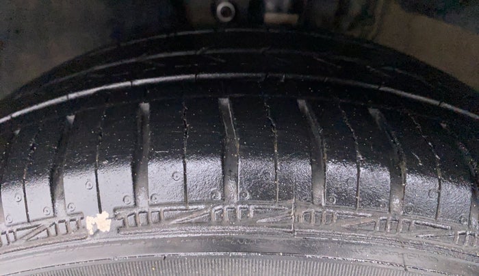 2019 Volkswagen Polo Trendline 1.0 L Petrol, Petrol, Manual, 58,779 km, Left Front Tyre Tread
