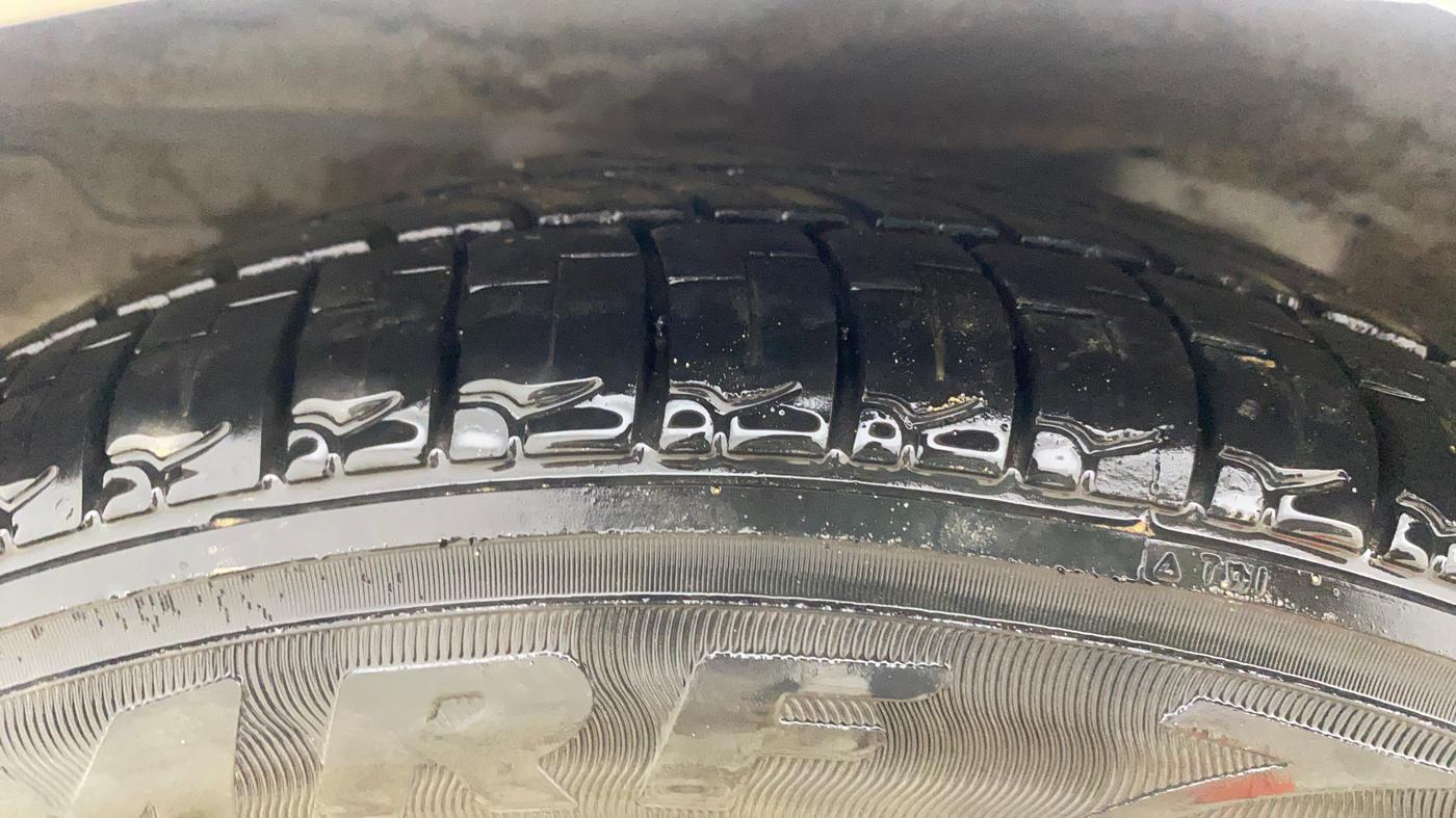 2018 Hyundai Eon ERA +, CNG, Manual, 36,389 km, Right Rear Tyre Tread
