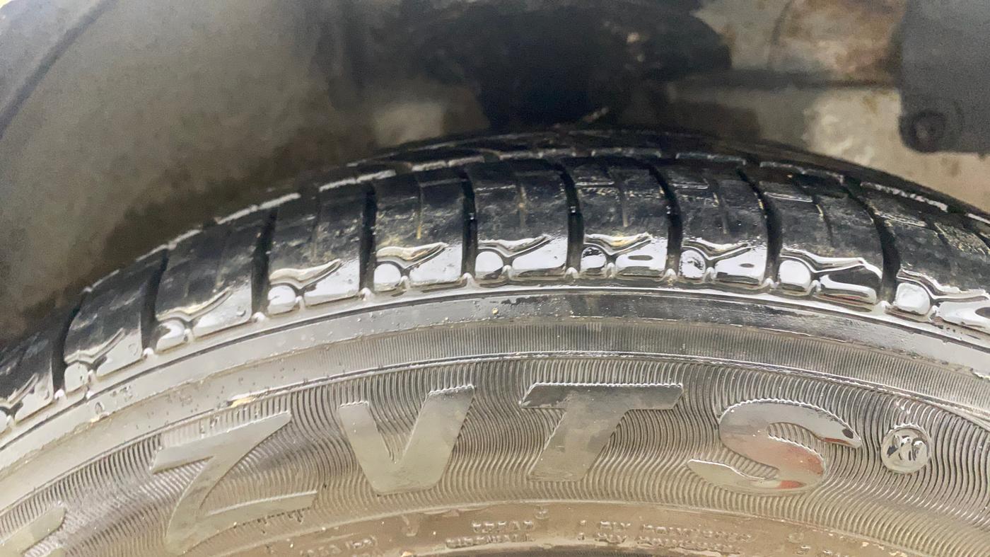 2018 Hyundai Eon ERA +, CNG, Manual, 36,389 km, Right Front Tyre Tread