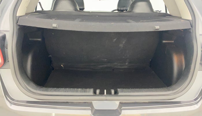2022 Hyundai VENUE S 1.2, Petrol, Manual, 25,194 km, Boot Inside