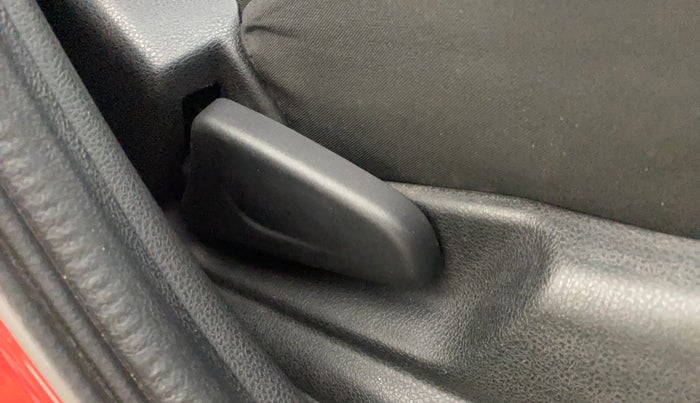 2022 Renault Kwid RXT 1.0 AMT, Petrol, Automatic, 18,156 km, Driver Side Adjustment Panel