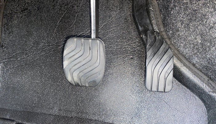 2022 Renault Kwid RXT 1.0 AMT, Petrol, Automatic, 18,156 km, Pedals