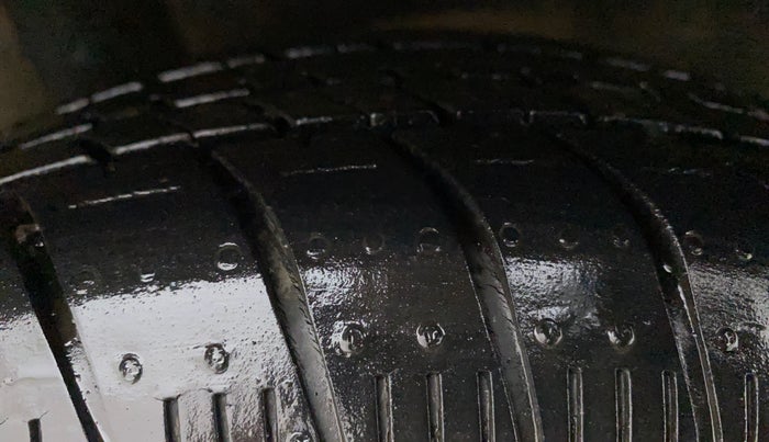 2017 Honda Amaze 1.2L I-VTEC VX, Petrol, Manual, 9,413 km, Right Rear Tyre Tread