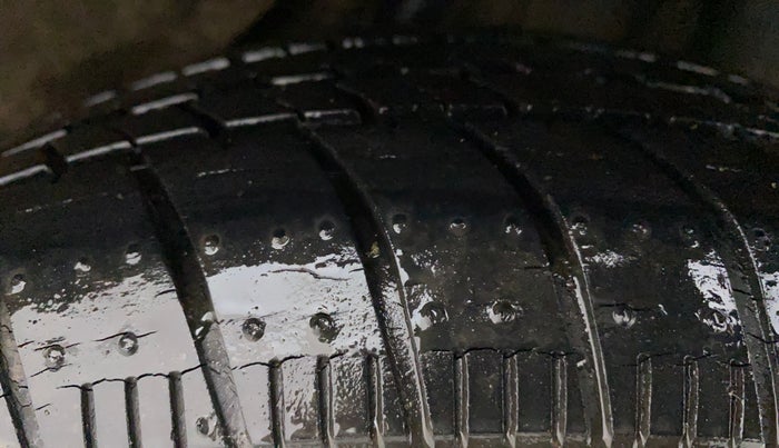 2017 Honda Amaze 1.2L I-VTEC VX, Petrol, Manual, 9,413 km, Left Rear Tyre Tread