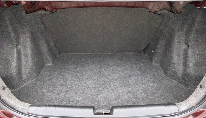 2017 Honda Amaze 1.2L I-VTEC VX, Petrol, Manual, 9,413 km, Boot Inside