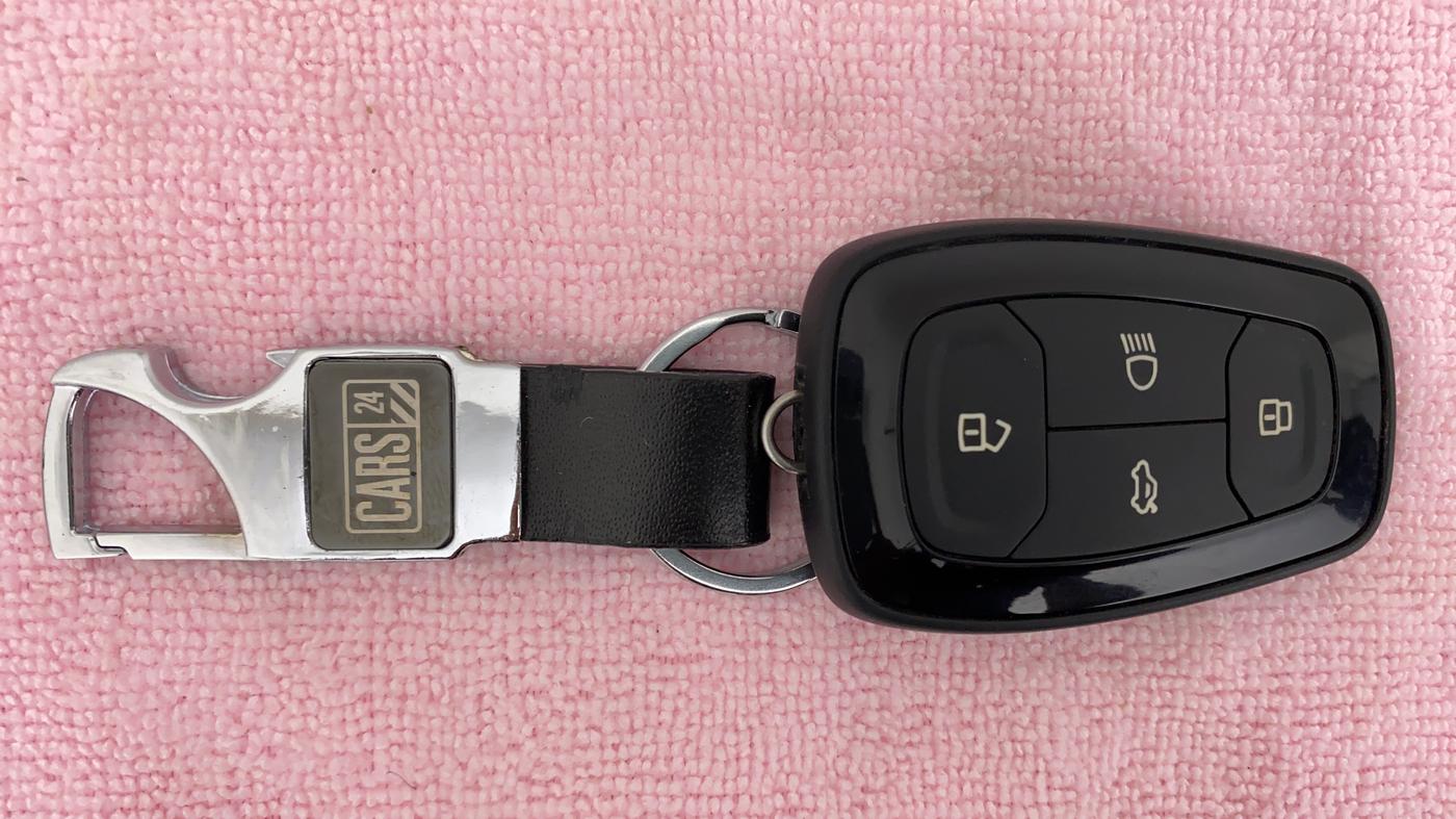 2020 Tata ALTROZ XZ 1.2, Petrol, Manual, 20,841 km, Key Close Up