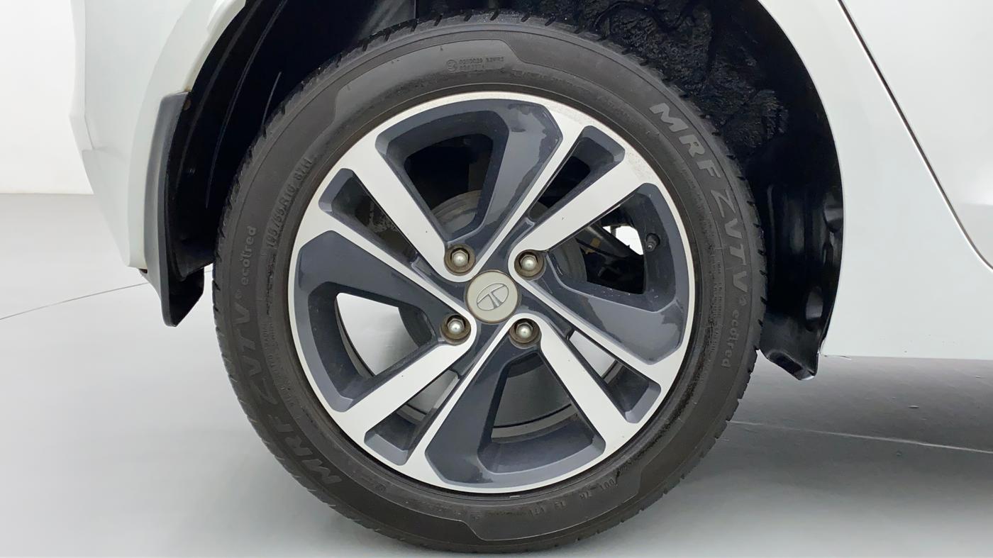 2020 Tata ALTROZ XZ 1.2, Petrol, Manual, 20,841 km, Right Rear Wheel
