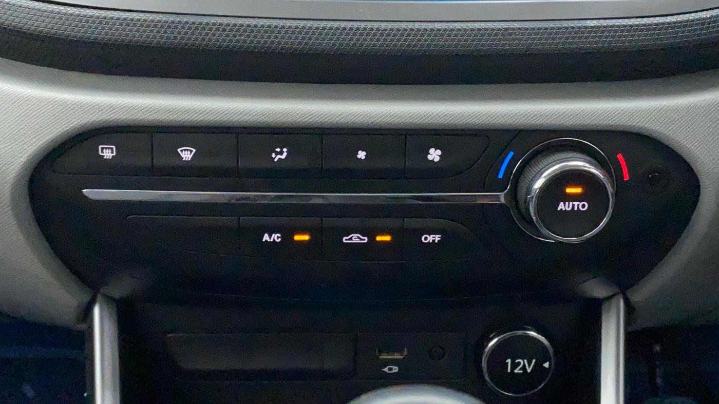 2020 Tata ALTROZ XZ 1.2, Petrol, Manual, 20,841 km, Automatic Climate Control