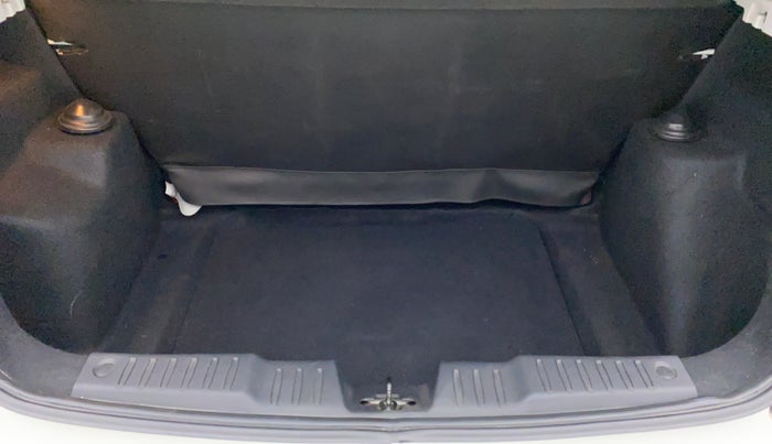 2020 Tata ALTROZ XZ 1.2, Petrol, Manual, 20,841 km, Boot Inside