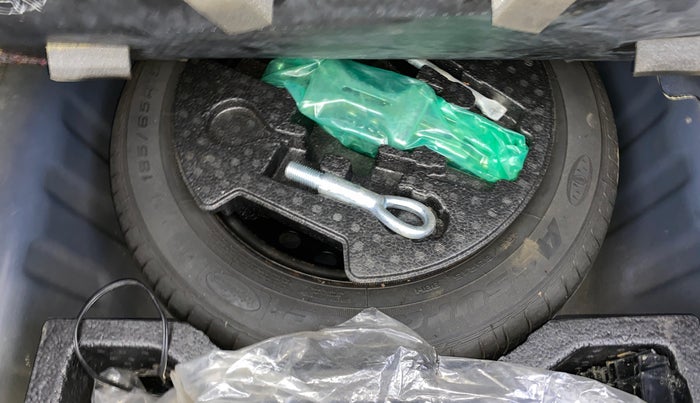 2018 Maruti Ciaz ALPHA 1.5 SHVS PETROL, Petrol, Manual, 66,393 km, Spare Tyre