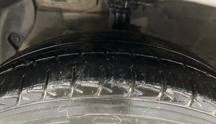 2016 Hyundai Grand i10 MAGNA 1.2 KAPPA VTVT, Petrol, Manual, 52,592 km, Left Front Tyre Tread