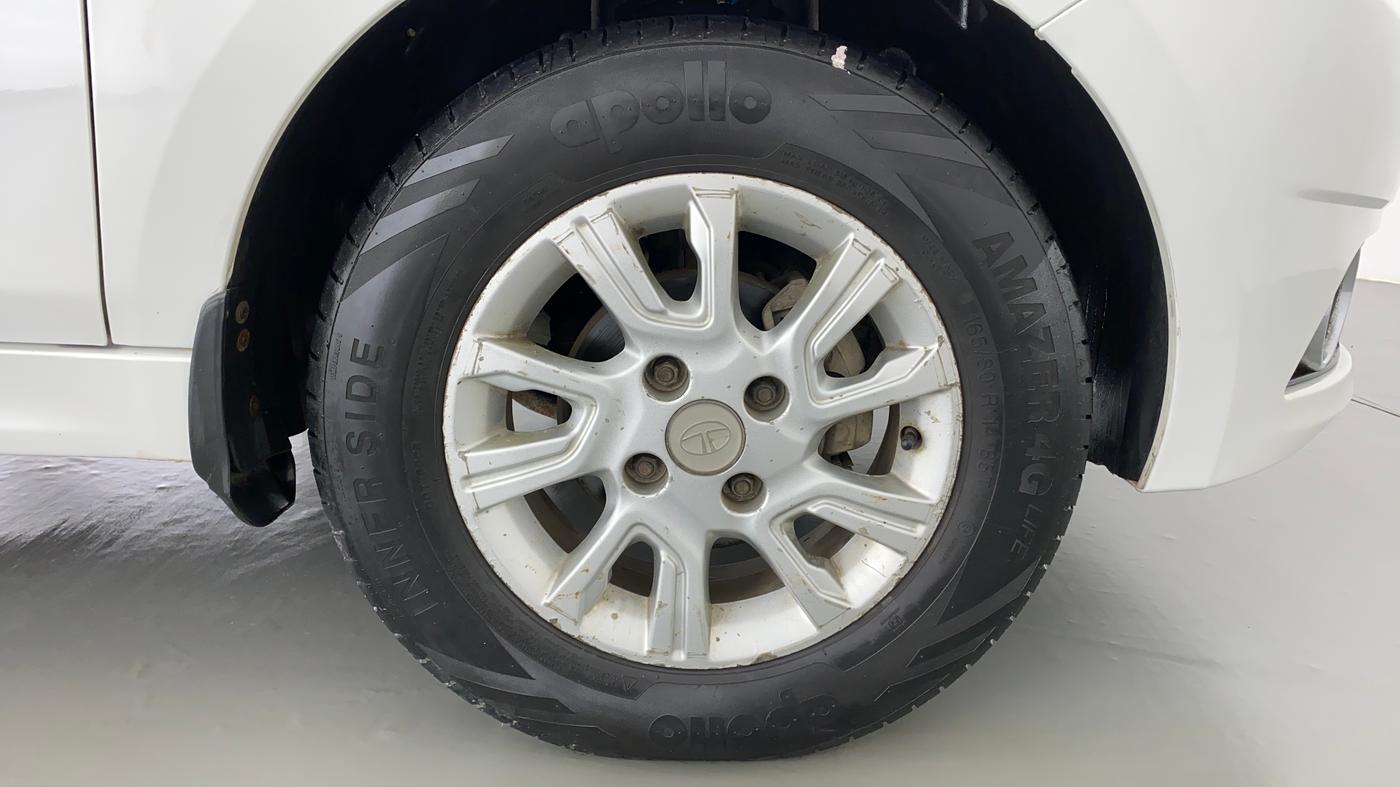 2016 Tata Tiago XZ 1.2 REVOTRON, CNG, Manual, 13,549 km, Right Front Wheel