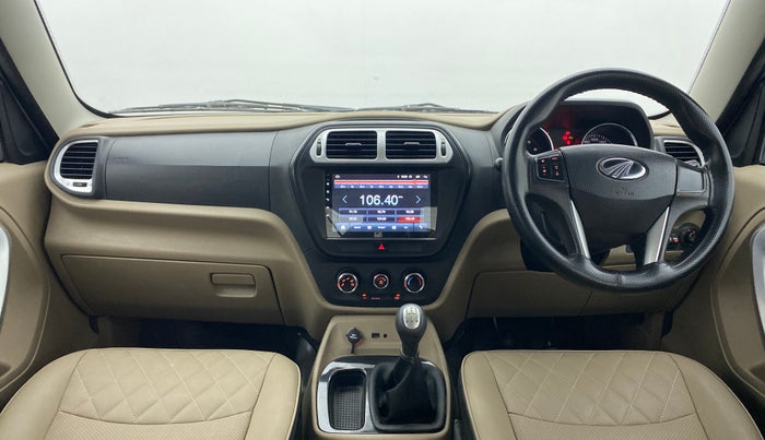 2018 Mahindra TUV300 T10, Diesel, Manual, 1,10,243 km, Dashboard