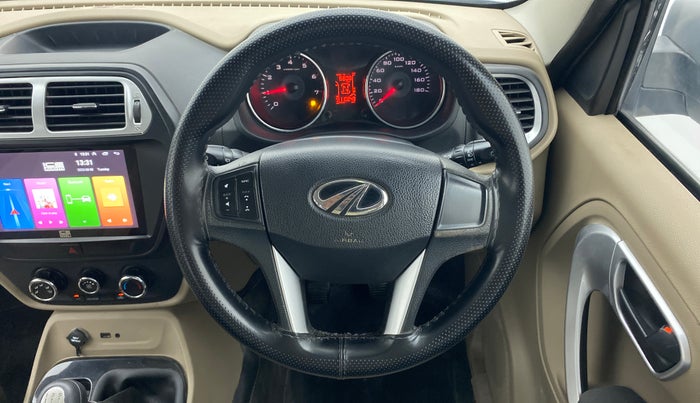 2018 Mahindra TUV300 T10, Diesel, Manual, 1,10,243 km, Steering Wheel Close Up