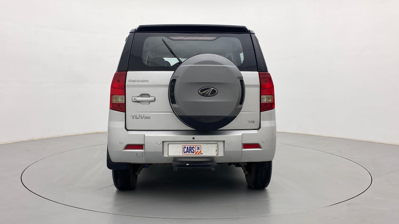 2018 Mahindra TUV300 T10, Diesel, Manual, 1,10,243 km, Back/Rear
