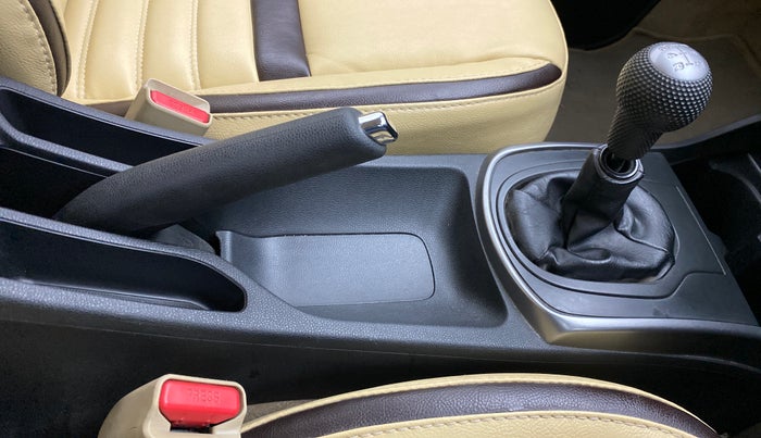 2014 Honda City SV MT PETROL, Petrol, Manual, 23,081 km, Gear Lever