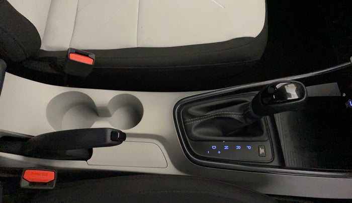 2024 Hyundai NEW I20 Sportz (O) 1.2 IVT, Petrol, Automatic, 8,150 km, Gear Lever