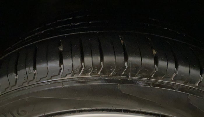 2024 Hyundai NEW I20 Sportz (O) 1.2 IVT, Petrol, Automatic, 8,150 km, Left Front Tyre Tread