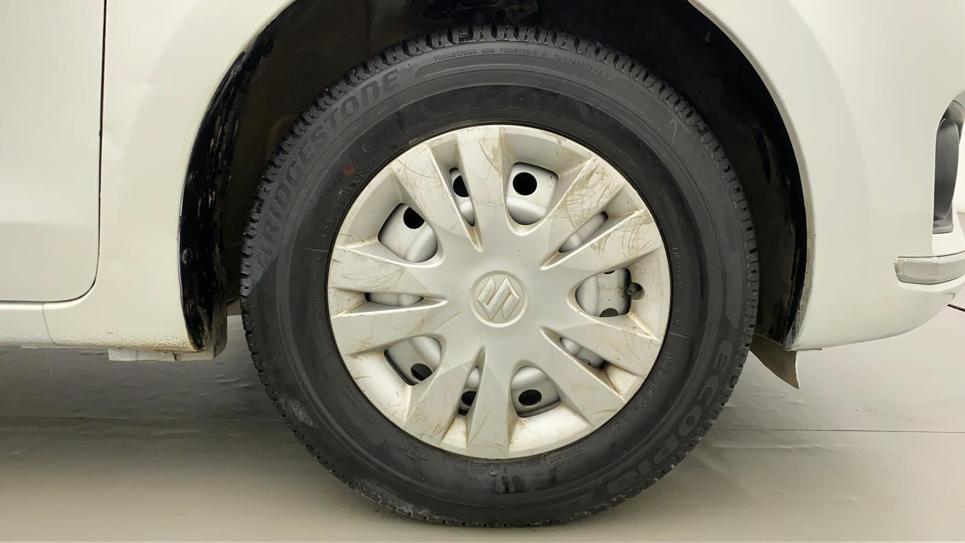 2017 Maruti Dzire LXI, CNG, Manual, 13,599 km, Right Front Wheel