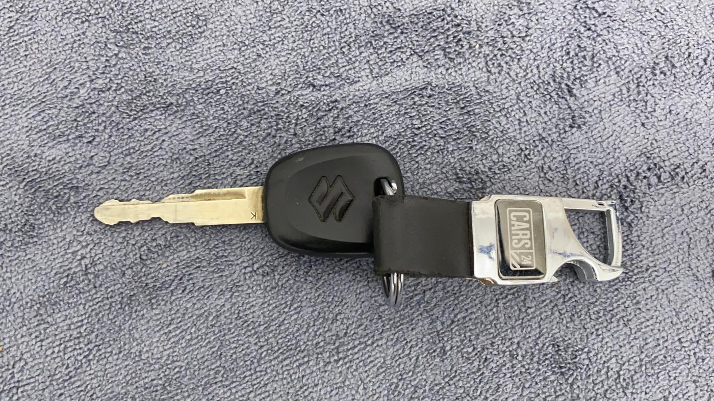 2017 Maruti Dzire LXI, CNG, Manual, 13,599 km, Key Close Up
