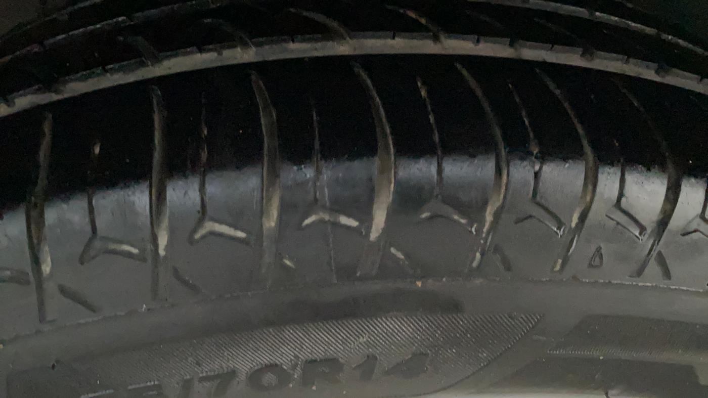 2019 Honda Amaze 1.2L I-VTEC S, Petrol, Manual, 1,46,770 km, Right Rear Tyre Tread